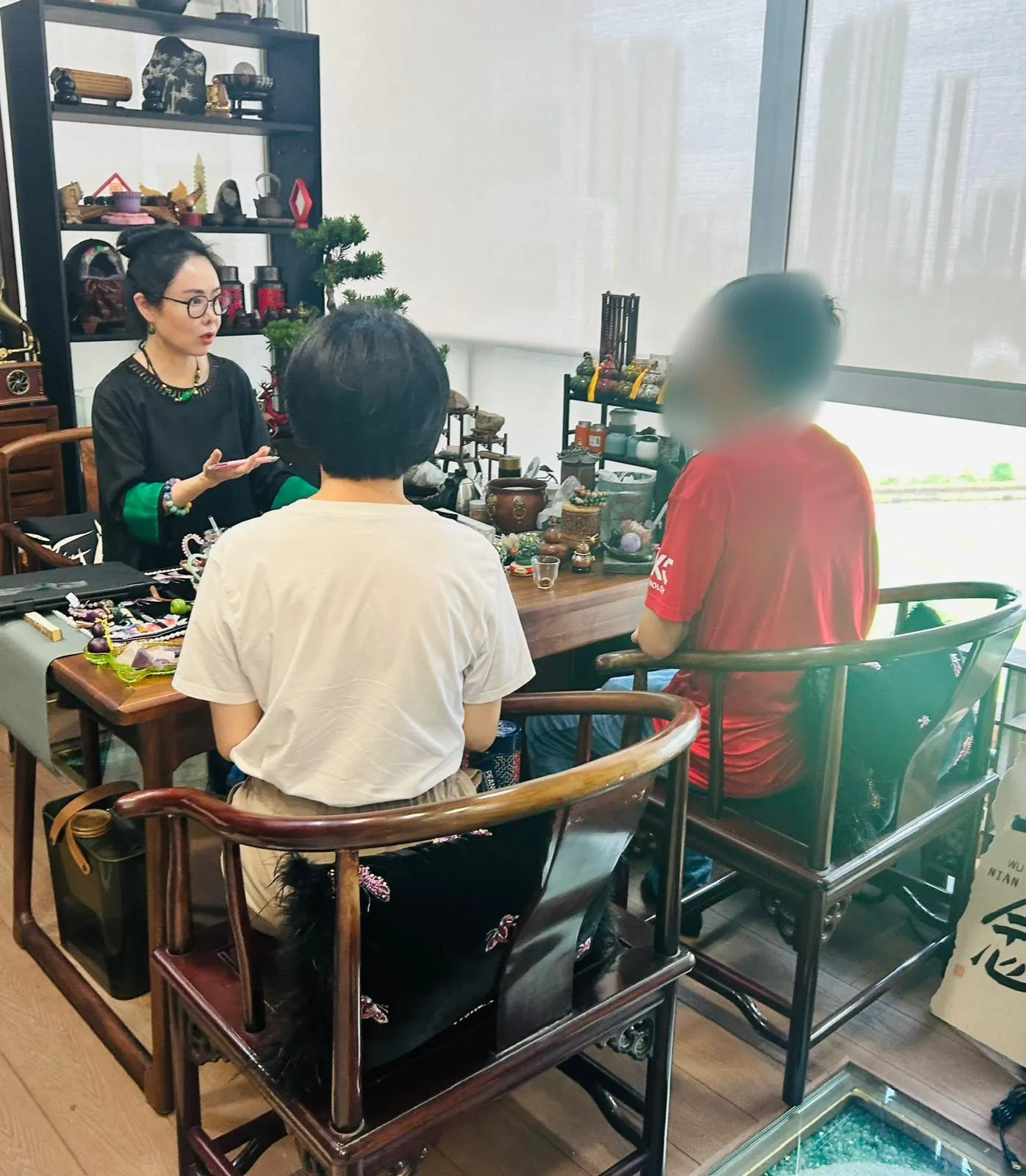 Master 朱一心为新加坡年轻人进行八字分析